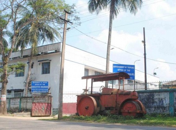 Kamalpur: Work of PWD(R&B) Kamalpur once again came under scanner: Party-close contractor doing work at will Kamalpur: Work of PWD(R&B) Kamalpur once again came under scanner: Party-close contractor doing work at will